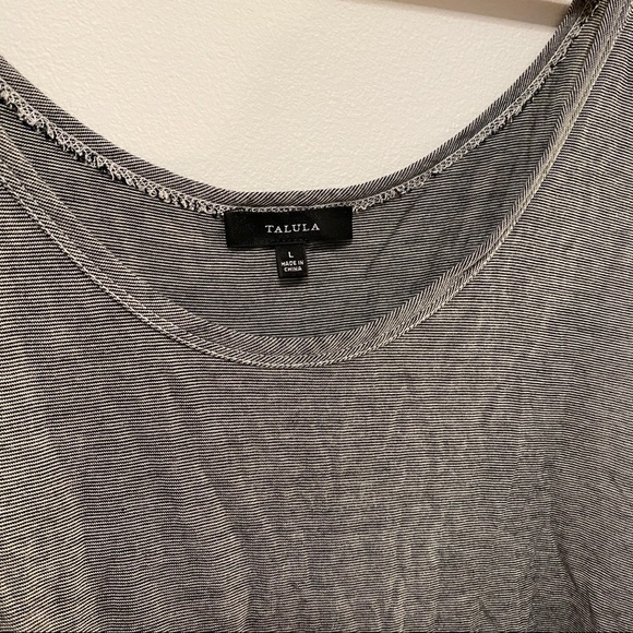 Aritzia Talula Grey Tank Top - Picture 3 of 5